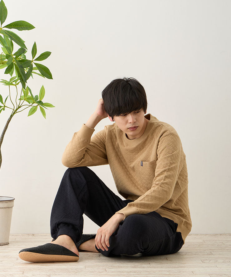 ベージュ×ブラック（身長176cm・M着用）
