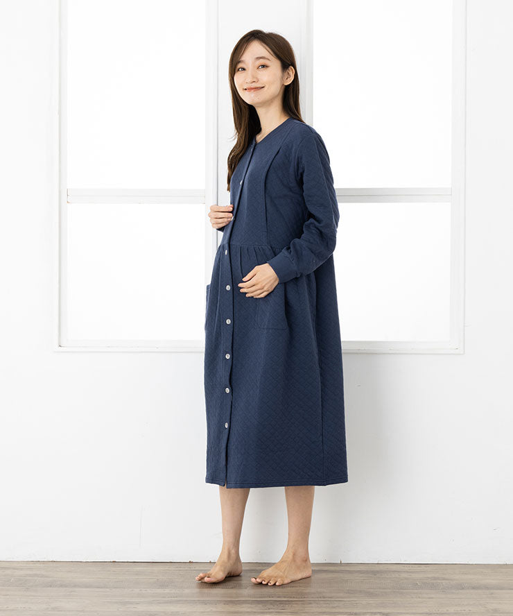 ダークネイビー（身長168cm・M着用）